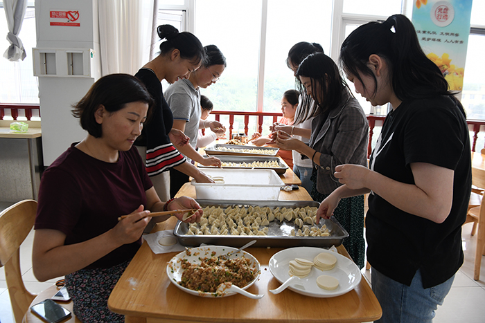 經(jīng)營開發(fā)部組織開展&ldquo;夏日涼涼  情滿城投&rdquo;主題文化月活動